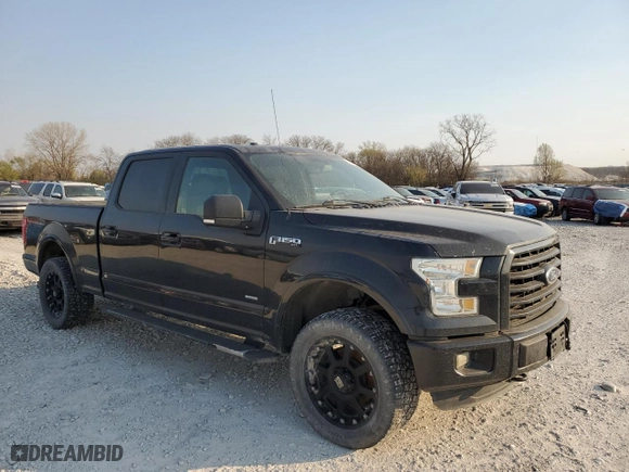 2015 Ford F-150 XLT w/HD Payload Pkg with VIN 1FTFW1EG4FKE41390, listed as a Copart auction lot 52600835 with 264,765 mi miles and Clean Title. Bid and sale history available at carsss.com. Image 4.