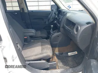 2014 Jeep Patriot Altitude with VIN 1C4NJPBAXED547553, listed as a IAAI auction lot 42152374 with 172,208 mi miles and . Bid and sale history available at DreamBid. Image 5.