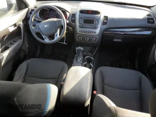 2015 Kia Sorento LX with VIN 5XYKT3A66FG625266, listed as a Copart auction lot 42513795 with 117,942 mi miles and Clean Title. Bid and sale history available at DreamBid. Image 8.