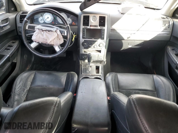 2008 Chrysler 300 C Hemi z VIN 2C3LA63H28H332015, wystawiony jako Copart lot #43583765 z przebiegiem 183 473 mil mil oraz Szkoda całkowita • Salvage title. Historia ofert i sprzedaży dostępna na DreamBid. Obrazek 8.