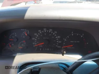 2000 Ford F-250 XL with VIN 1FTNX21FXYEA84732, listed as a IAAI auction lot 42408266 with 382,351 mi miles and . Bid and sale history available at DreamBid. Image 7.