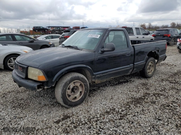 1998 GMC Sonoma with VIN 1GTCS1448WK515612, listed as a Copart auction lot 81822124 with 0 mi miles and Salvage Title. Bid and sale history available at carsss.com. Image 1.