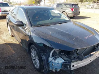 2019 Toyota Camry LE z VIN 4T1B11HK7KU175533, wystawiony jako IAAI lot #41614555 z przebiegiem 138 196 mil mil oraz . Historia ofert i sprzedaży dostępna na DreamBid. Obrazek 1.