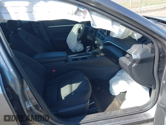 2019 Nissan Altima SV with VIN 1N4BL4DVXKC106623, listed as a IAAI auction lot 41889628 with 47,052 mi miles and . Bid and sale history available at DreamBid. Image 5.