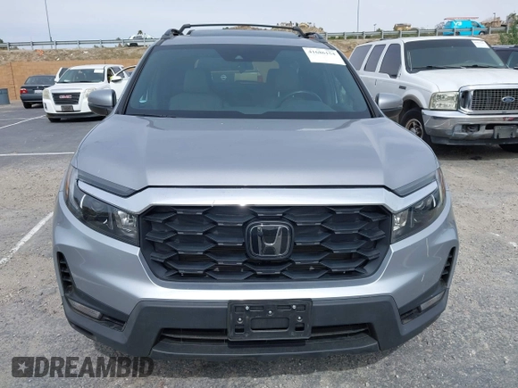 2023 Honda Passport EX-L with VIN 5FNYF8H53PB034963, listed as a IAAI auction lot 41686154 with 12,572 mi miles and . Bid and sale history available at carsss.com. Image 12.