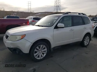 2012 Subaru Forester 2.5X Premium with VIN JF2SHADC2CG407682, listed as a Copart auction lot 81996674 with 199,059 mi miles and Salvage Title. Bid and sale history available at carsss.com. Image 1.