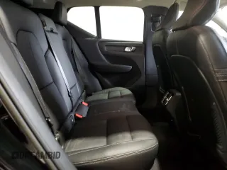 2023 Volvo XC40 Ultimate Dark Theme z VIN YV4L12UX3P2952998, wystawiony jako Copart lot #52724585 z przebiegiem 5578 mil mil oraz Tytuł czysty. Historia ofert i sprzedaży dostępna na DreamBid. Obrazek 11.