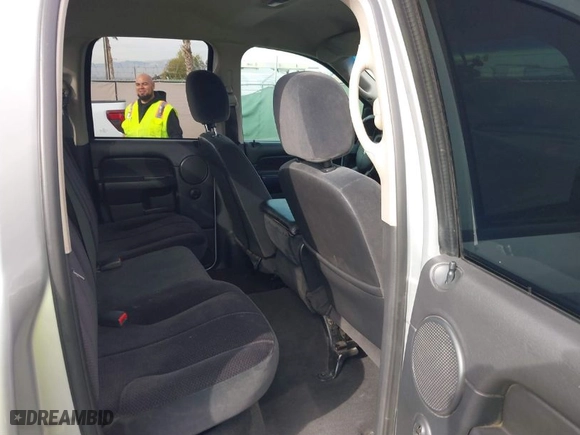 2005 Dodge Ram 1500 SLT with VIN 1D7HA18D75J594834, listed as a IAAI auction lot 41474302 with 308,651 mi miles. Bid and sale history available at carsss.com. Image 8.