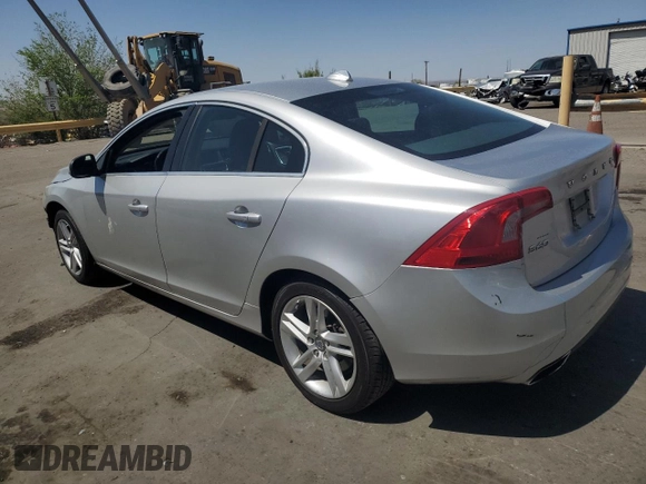 2015 Volvo S60 T5 Drive-E Premier z VIN YV126MFB2F2301285, wystawiony jako Copart lot #52612095 z przebiegiem 103 816 mil mil oraz Szkoda całkowita • Salvage title. Historia ofert i sprzedaży dostępna na DreamBid. Obrazek 2.