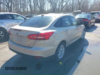 2017 Ford Focus SE с VIN 1FADP3F26HL262127, выставлен на аукционе IAAI как лот 41833846 с пробегом 110 334 миль миль и . История ставок и продаж доступна на DreamBid. Изображение 4.