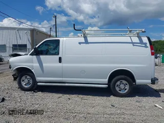 2021 Chevrolet Express Cargo z VIN 1GCWGAF71M1207030, wystawiony jako IAAI lot #42824104 z przebiegiem 40 809 mil mil oraz . Historia ofert i sprzedaży dostępna na DreamBid. Obrazek 13.