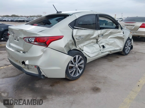 2019 Hyundai Accent Limited with VIN 3KPC34A3XKE046370, listed as a IAAI auction lot 41612539 with 71,270 mi miles. Bid and sale history available at carsss.com. Image 4.