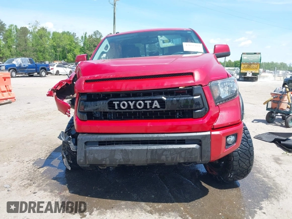 2017 Toyota Tundra SR z VIN 5TFUY5F10HX677527, wystawiony jako IAAI lot #42157357 z przebiegiem 43 111 mil mil oraz . Historia ofert i sprzedaży dostępna na DreamBid. Obrazek 12.