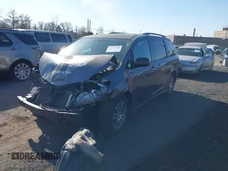 2019 Toyota Sienna XLE Auto Access Seat with VIN 5TDYZ3DC1KS009336, listed as a IAAI auction lot 41774424 with 108,334 mi miles. Bid and sale history available at carsss.com. Image 17.