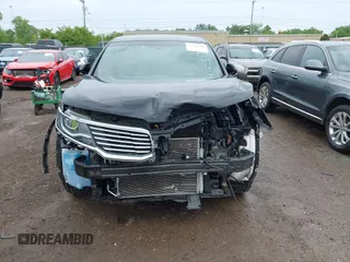 2018 Lincoln MKX Premiere z VIN 2LMPJ8JR0JBL20443, wystawiony jako IAAI lot #42300284 z przebiegiem 71 186 mil mil oraz . Historia ofert i sprzedaży dostępna na DreamBid. Obrazek 13.