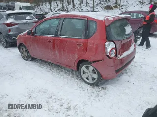 2011 Chevrolet Aveo 2LT z VIN KL1TG6DE8BB122430, wystawiony jako IAAI lot #41248992 z przebiegiem 115 066 mil mil oraz . Historia ofert i sprzedaży dostępna na DreamBid. Obrazek 3.