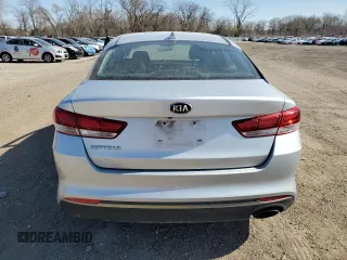 2017 Kia Optima LX z VIN 5XXGT4L33HG148818, wystawiony jako Copart lot #52199705 z przebiegiem 87 623 mil mil oraz Szkoda całkowita • Salvage title. Historia ofert i sprzedaży dostępna na DreamBid. Obrazek 6.