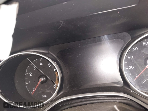 2021 Jeep Compass Latitude z VIN 3C4NJDBB8MT530881, wystawiony jako IAAI lot #42159145 z przebiegiem Nie podano mil oraz . Historia ofert i sprzedaży dostępna na DreamBid. Obrazek 7.