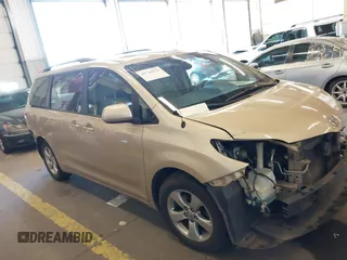 2013 Toyota Sienna LE AAS with VIN 5TDKK3DC8DS359172, listed as a IAAI auction lot 41724930 with 106,488 mi miles. Bid and sale history available at carsss.com. Image 14.