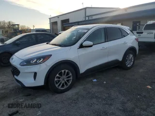 2020 Ford Escape SE with VIN 1FMCU9G69LUC02425, listed as a Copart auction lot 89215585 with 101,876 mi miles and Clean Title. Bid and sale history available at carsss.com. Image 1.