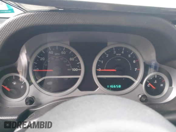 2008 Jeep Wrangler Unlimited Sahara с VIN 1J4GA59138L505460, выставлен на аукционе IAAI как лот 41846611 с пробегом 116 658 миль миль и . История ставок и продаж доступна на DreamBid. Изображение 15.