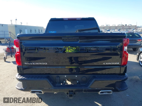 2024 Chevrolet Silverado 1500 Custom Trail Boss with VIN 3GCUDCE84RG129664, listed as a IAAI auction lot 41652172 with 35,644 mi miles. Bid and sale history available at carsss.com. Image 17.