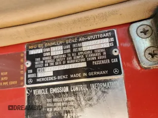1982 Mercedes-Benz 380 SL z VIN WDBBA45AXCB011223, wystawiony jako Copart lot #58532965 z przebiegiem 270 052 mil mil oraz Tytuł czysty. Historia ofert i sprzedaży dostępna na DreamBid. Obrazek 12.