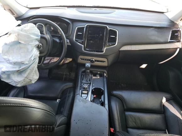 2021 Volvo XC90 Inscription with VIN YV4A221L1M1678918, listed as a Copart auction lot 46607175 with 39,425 mi miles and Salvage title. Bid and sale history available at DreamBid. Image 8.