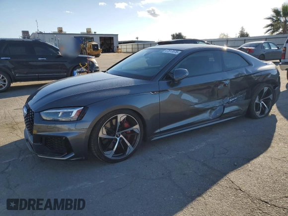 2018 Audi RS 5 z VIN WUAPWAF5XJA905267, wystawiony jako Copart lot #47817075 z przebiegiem 49 962 mil mil oraz Szkoda całkowita • Salvage title. Historia ofert i sprzedaży dostępna na DreamBid. Obrazek 1.