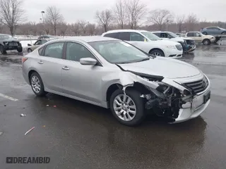 2013 Nissan Altima 2.5 SL with VIN 1N4AL3AP2DC256434, listed as a IAAI auction lot 41530419 with 137,540 mi miles. Bid and sale history available at carsss.com. Image 1.