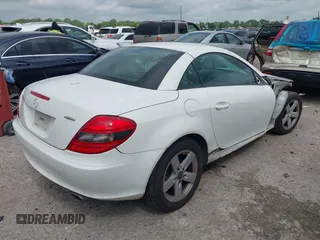 2008 Mercedes-Benz SLK 280 z VIN WDBWK54F18F174473, wystawiony jako IAAI lot #42123501 z przebiegiem 102 143 mil mil oraz . Historia ofert i sprzedaży dostępna na DreamBid. Obrazek 4.