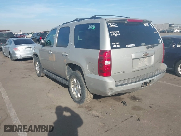 2009 Chevrolet Tahoe 1LT z VIN 1GNFK23049R133033, wystawiony jako IAAI lot #41140193 z przebiegiem 328 375 mil mil oraz . Historia ofert i sprzedaży dostępna na DreamBid. Obrazek 3.