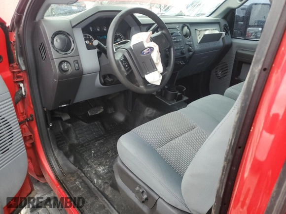 2015 Ford F-350 XL with VIN 1FTRF3B64FED26436, listed as a Copart auction lot 81581004 with 152,690 mi miles and Salvage title. Bid and sale history available at DreamBid. Image 8.