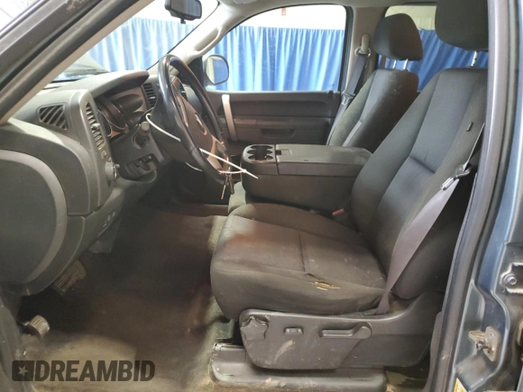 2011 Chevrolet Silverado 1500 LT with VIN 3GCPKSE30BG219546, listed as a Copart auction lot 55866205 with 212,739 mi miles and Clean Title. Bid and sale history available at DreamBid. Image 7.