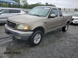 2002 Ford F-150 XL z VIN 1FTRX18L02NA58574, wystawiony jako Copart lot #57156255 z przebiegiem 291 950 mil mil oraz Szkoda całkowita • Salvage title. Historia ofert i sprzedaży dostępna na DreamBid. Obrazek 1.