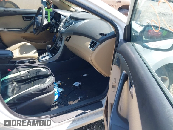 2011 Hyundai Elantra GLS with VIN 5NPDH4AE2BH045135, listed as a IAAI auction lot 39955171 with 209,116 mi miles. Bid and sale history available at carsss.com. Image 5.