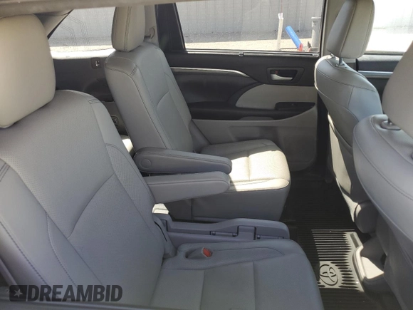 2018 Toyota Highlander Limited with VIN 5TDDZRFH8JS806840, listed as a Copart auction lot 56833545 with 100,833 mi miles and Salvage title. Bid and sale history available at DreamBid. Image 11.