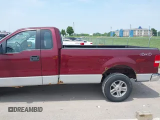 2005 Ford F-150 XL z VIN 1FTRF14545NB41150, wystawiony jako IAAI lot #42472198 z przebiegiem 198 358 mil mil oraz . Historia ofert i sprzedaży dostępna na DreamBid. Obrazek 6.
