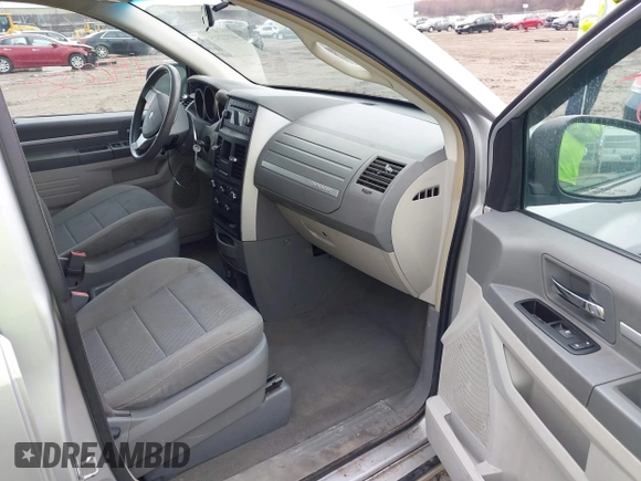 2008 Dodge Grand Caravan SXT with VIN 2D8HN54P68R127167, listed as a IAAI auction lot 41922325 with 141,171 mi miles and . Bid and sale history available at DreamBid. Image 5.