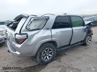 2020 Toyota 4Runner SR5 with VIN JTEBU5JR6L5803471, listed as a IAAI auction lot 41311490 with 1 mi miles. Bid and sale history available at carsss.com. Image 4.
