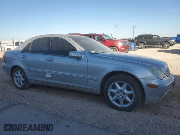 2002 Mercedes-Benz C 230/260/280/320 z VIN WDBRF64JX2F216450, wystawiony jako Copart lot #85496134 z przebiegiem 150 874 mil mil oraz Szkoda całkowita • Salvage title. Historia ofert i sprzedaży dostępna na DreamBid. Obrazek 4.