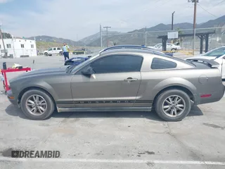 2005 Ford Mustang Deluxe with VIN 1ZVFT80N355185003, listed as a IAAI auction lot 42030961 with 219,973 mi miles. Bid and sale history available at carsss.com. Image 14.