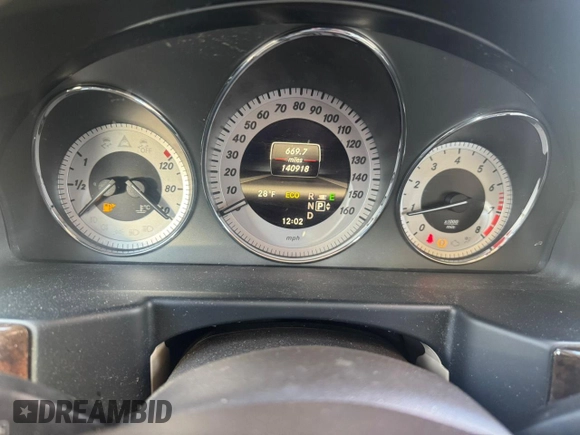 2013 Mercedes-Benz GLK GLK 350 with VIN WDCGG8JB0DF983820, listed as a Copart auction lot 88170915 with 140,918 mi miles and Clean Title. Bid and sale history available at carsss.com. Image 8.