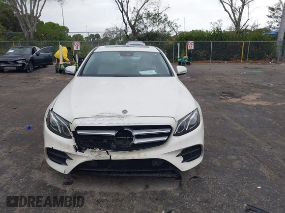 2018 Mercedes-Benz E-Class E 300 with VIN WDDZF4JB2JA350535, listed as a IAAI auction lot 41615741 with 148,004 mi miles. Bid and sale history available at carsss.com. Image 12.