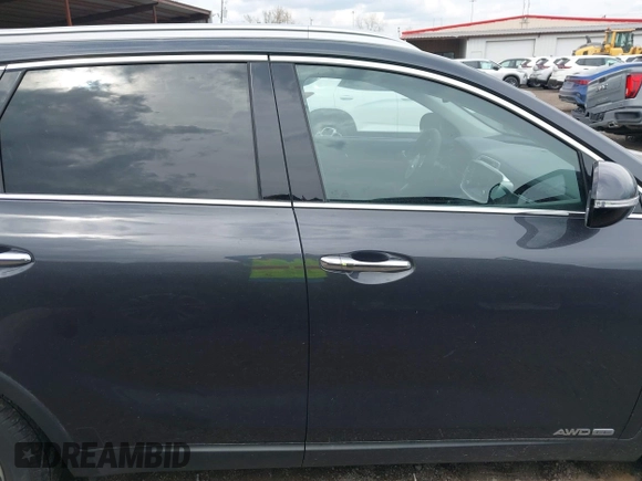 2018 Kia Sorento EX with VIN 5XYPHDA5XJG349848, listed as a IAAI auction lot 42053441 with 135,538 mi miles and . Bid and sale history available at carsss.com. Image 13.