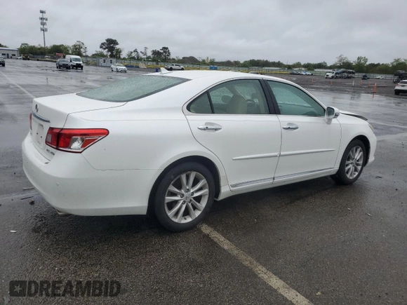 2010 Lexus ES 330 z VIN JTHBK1EG2A2371471, wystawiony jako Copart lot #57050725 z przebiegiem 133 576 mil mil oraz Szkoda całkowita • Salvage title. Historia ofert i sprzedaży dostępna na DreamBid. Obrazek 3.