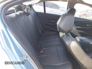 2012 BMW 3 Series 328i с VIN WBA3C1C55CF432664, выставлен на аукционе IAAI как лот 41334641 с пробегом Не указан миль и . История ставок и продаж доступна на DreamBid. Изображение 8.