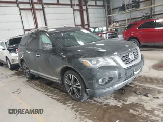 2017 Nissan Pathfinder SV z VIN 5N1DR2MMXHC636690, wystawiony jako IAAI lot #41424828 z przebiegiem 114 994 mil mil oraz . Historia ofert i sprzedaży dostępna na DreamBid. Obrazek 1.
