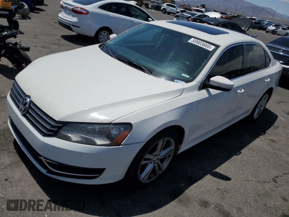 2014 Volkswagen Passat SE z VIN 1VWBT7A34EC061825, wystawiony jako Copart lot #59903665 z przebiegiem 185 542 mil mil oraz Szkoda całkowita • Salvage title. Historia ofert i sprzedaży dostępna na DreamBid. Obrazek 1.