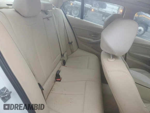 2013 BMW 3 Series 328i xDrive with VIN WBA3B5C58DF595000, listed as a Copart auction lot 86827524 with 0 mi miles and Clean Title. Bid and sale history available at carsss.com. Image 10.